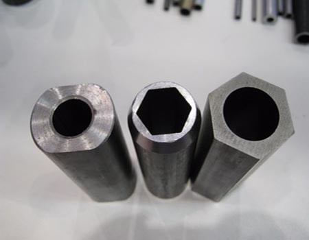 6-12 मीटर हेक्सागोन स्टील पाइप कार्बन स्टील Q345 Q235 2-30mm